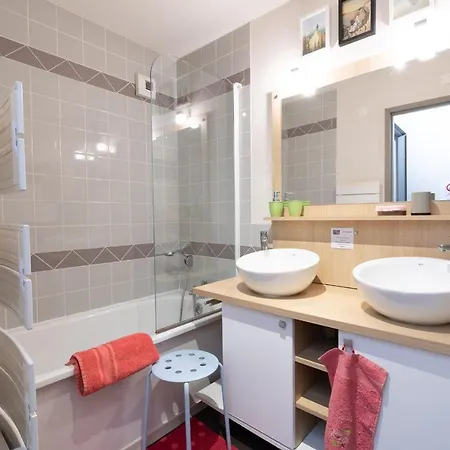 De 4 Chambres Avec Terrasse Amenagee Et Wifi A Sers *